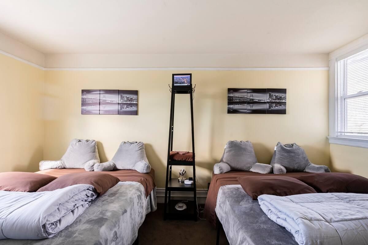 Double room-Queen-Shared Bathroom-Ocean view-Ocean View Room