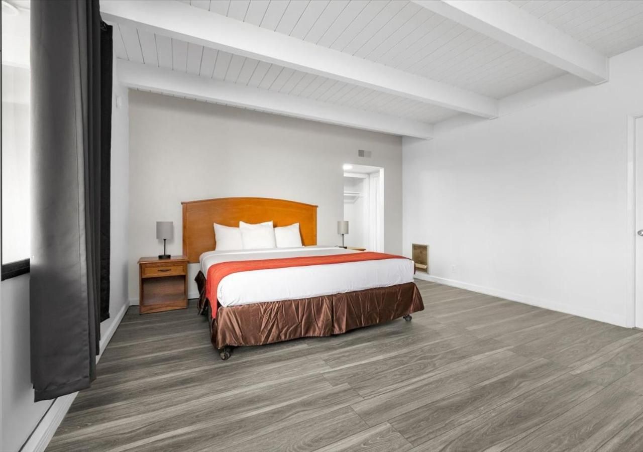 King Room with Two King Beds - Non-Smoking