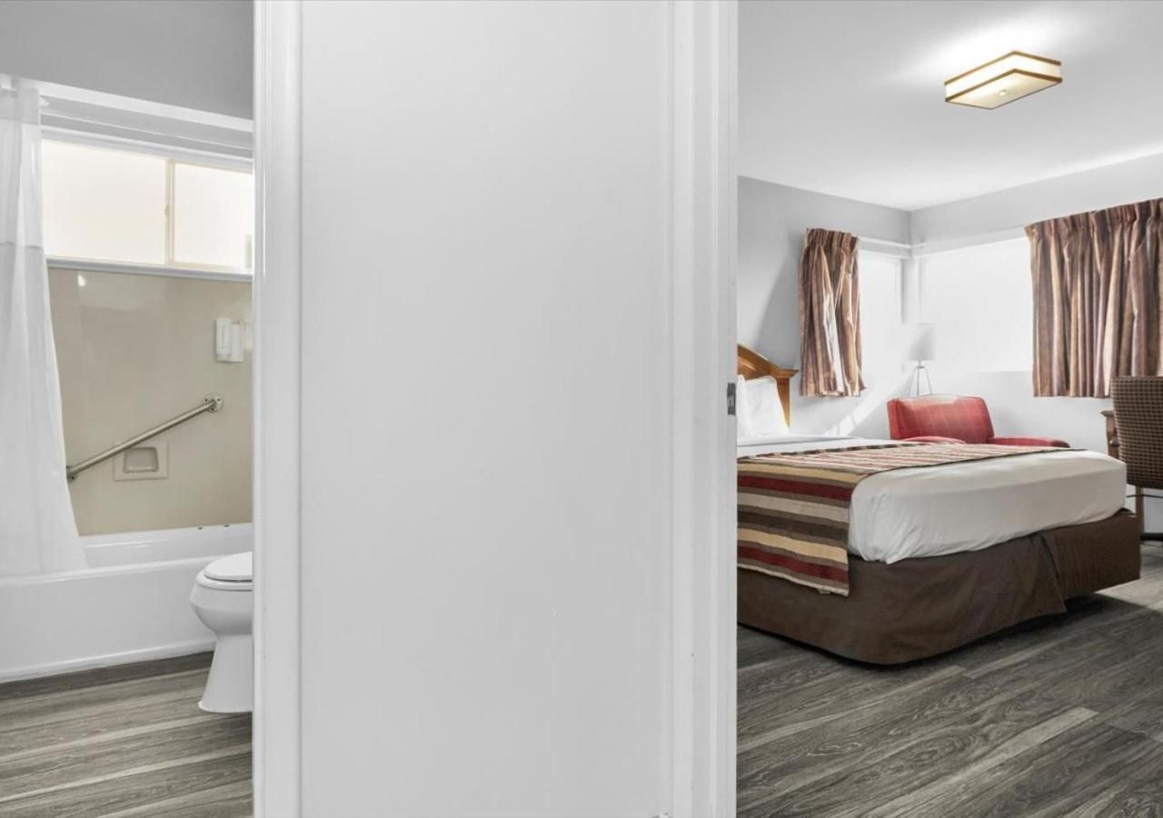 King Room with Two King Beds - Non-Smoking