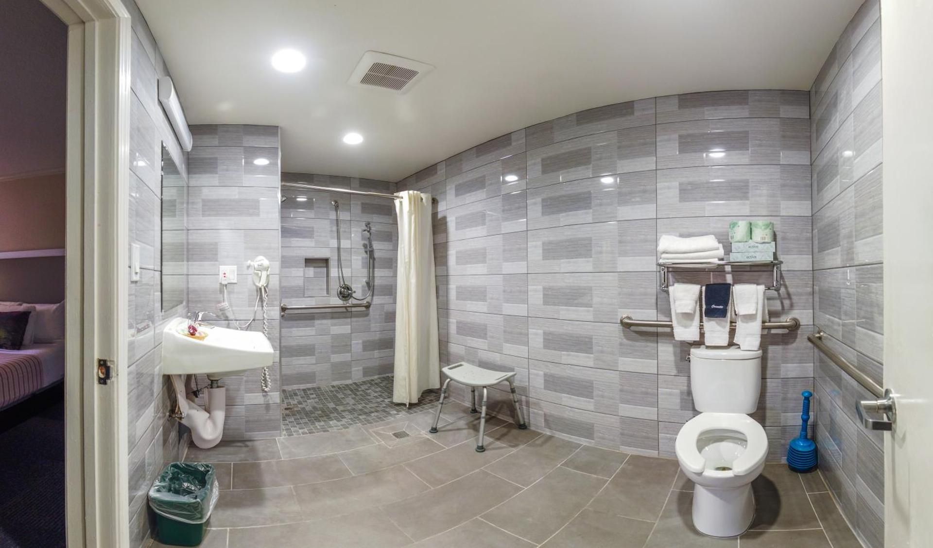 Queen Room - Disability Access