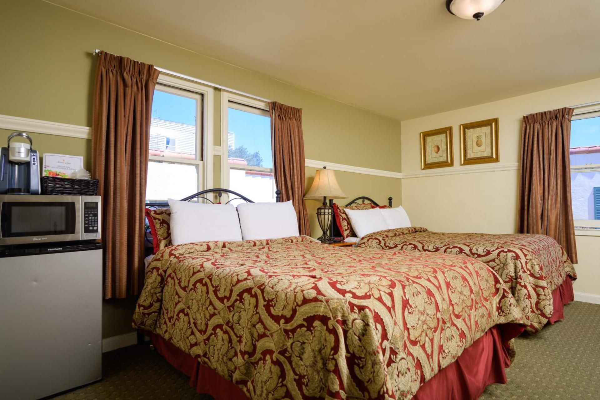 Courtyard Room with Two Double Beds