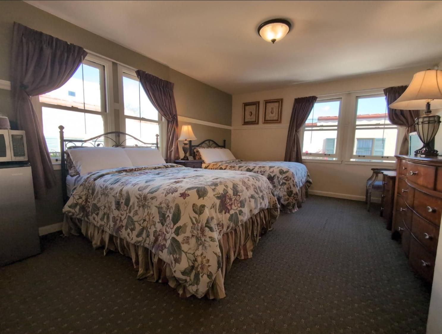 Courtyard Room with Two Double Beds