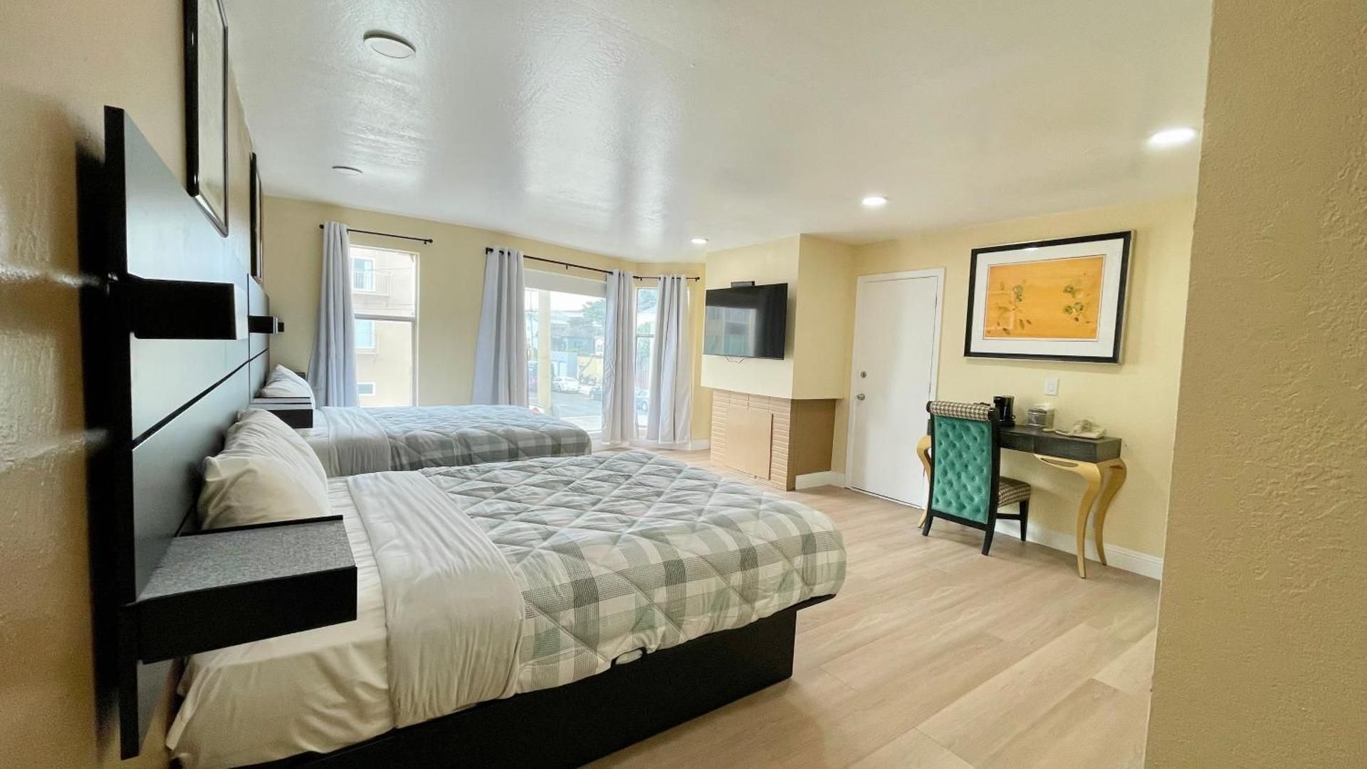Ocean Inn Queen Room with Two Queen Beds