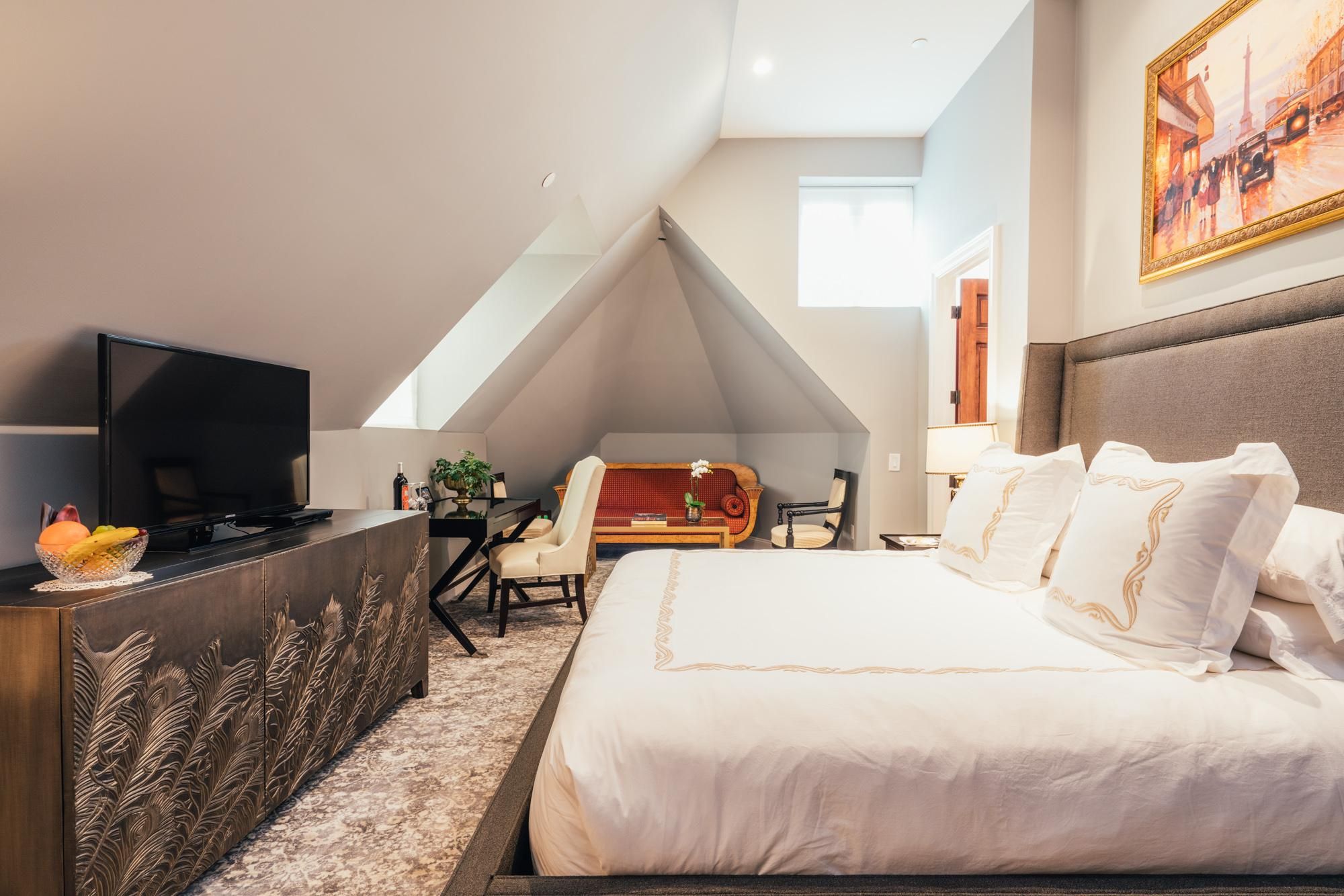 Premium King Room