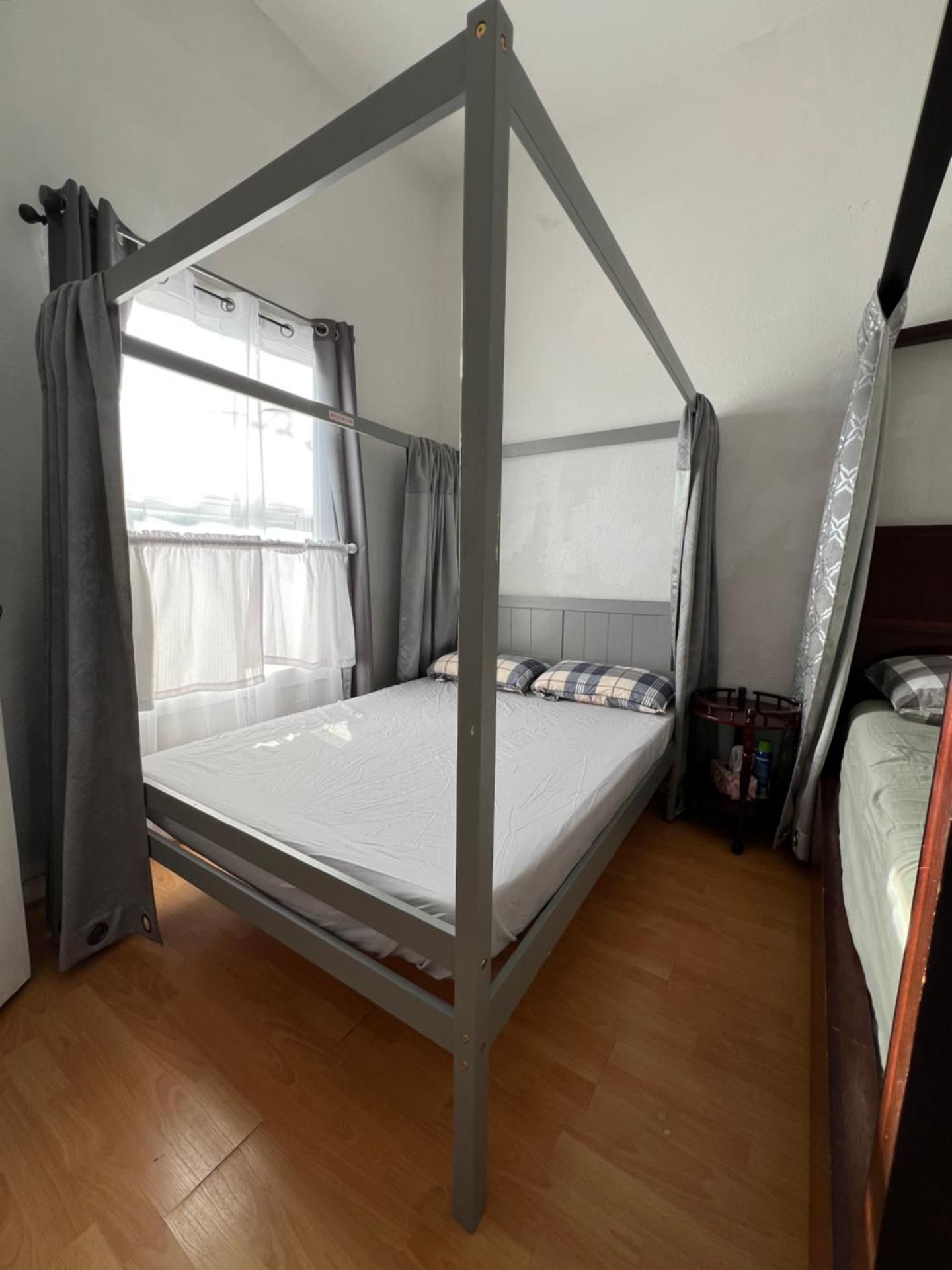 Quesada Homestay Deluxe Triple Room 2