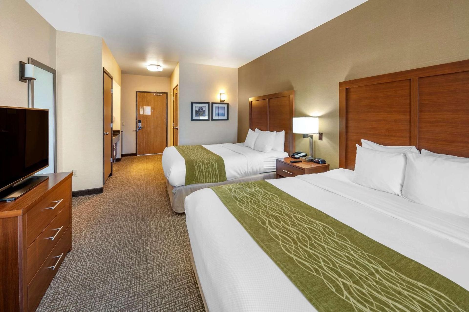 Queen Room with Two Queen Beds - Non-Smoking