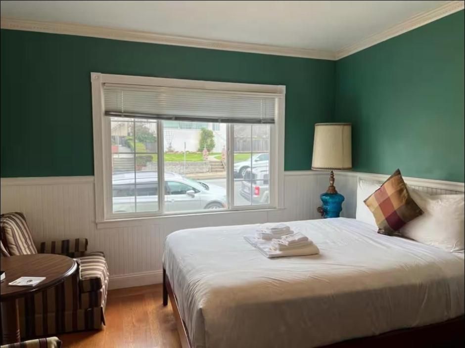 Queen Room with Shared Bathroom
