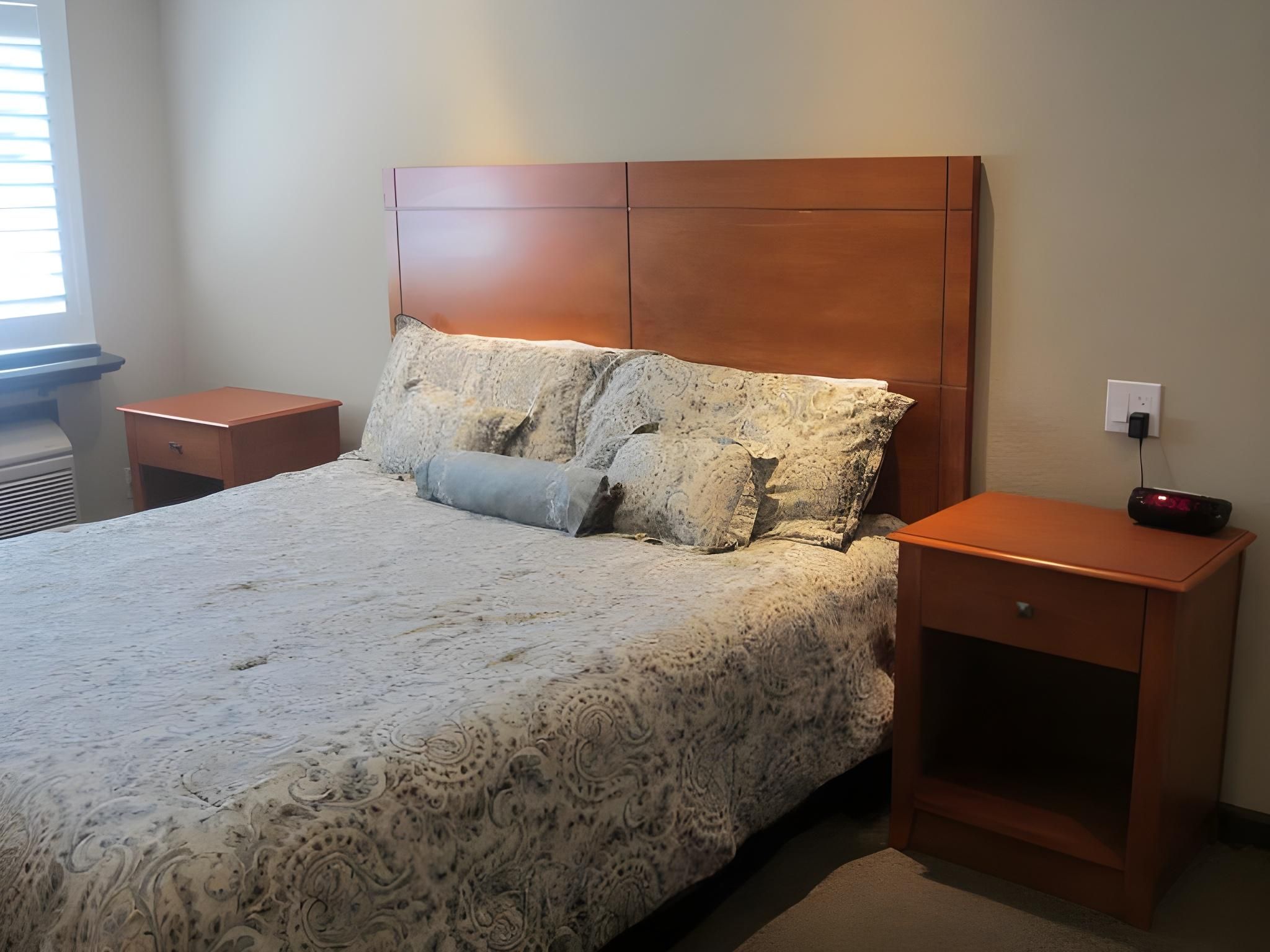 Deluxe Inn Redwood City 1 Queen Bed - Non-Smoking 2