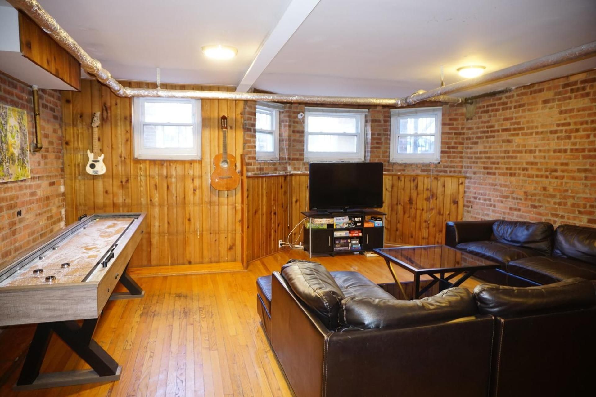 shared lounge/tv area