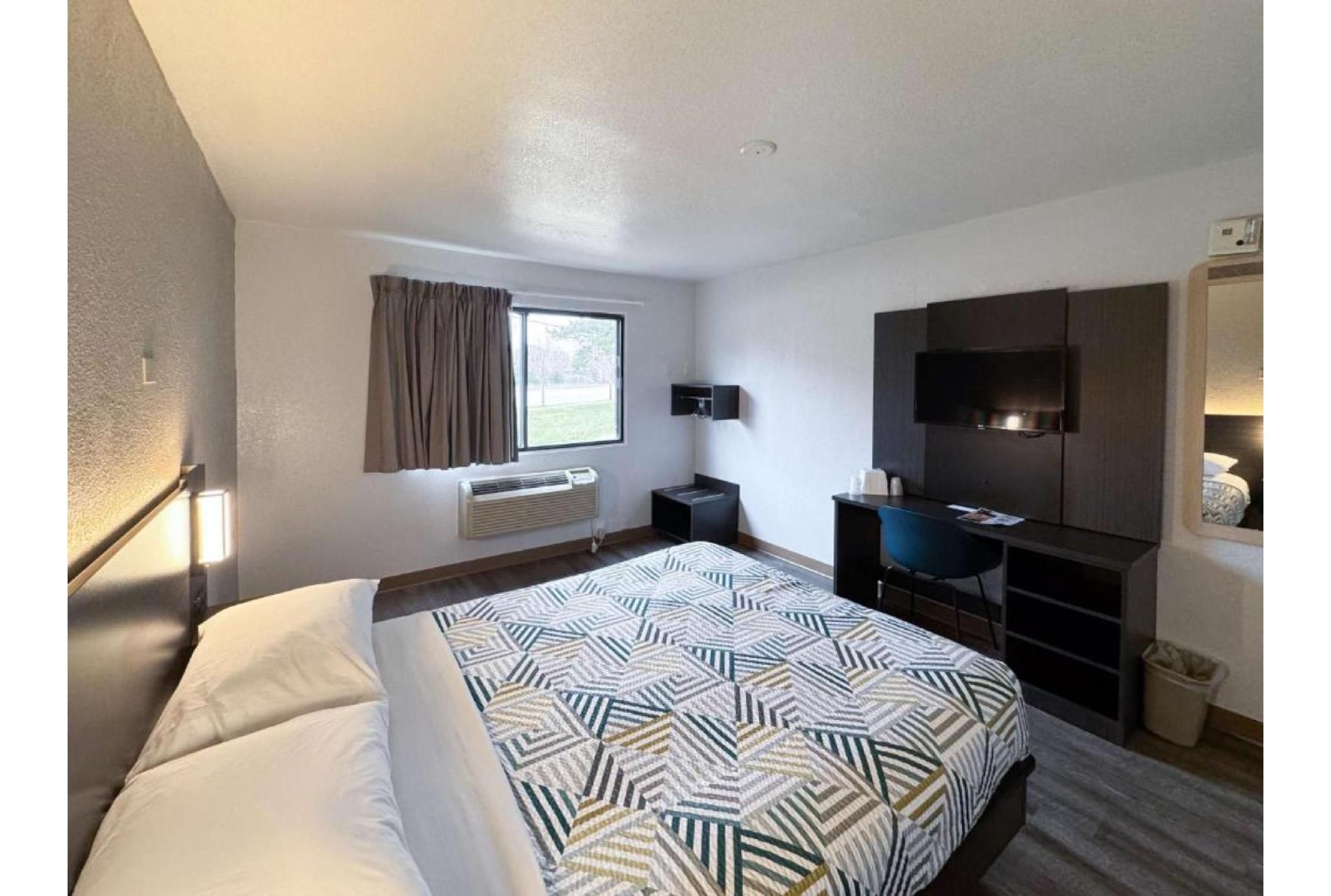 2 Full Beds | Non-Smoking