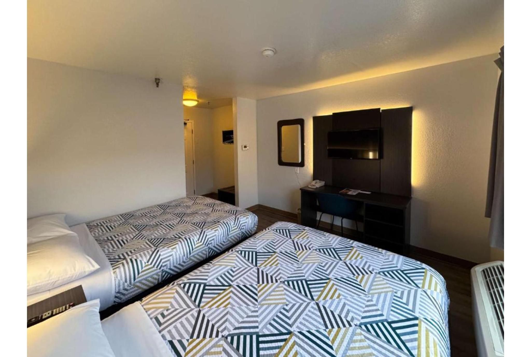 2 Full Beds | Non-Smoking