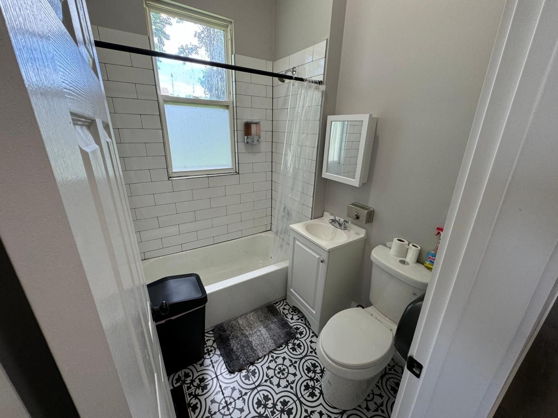 Double Room with Shared Bathroom