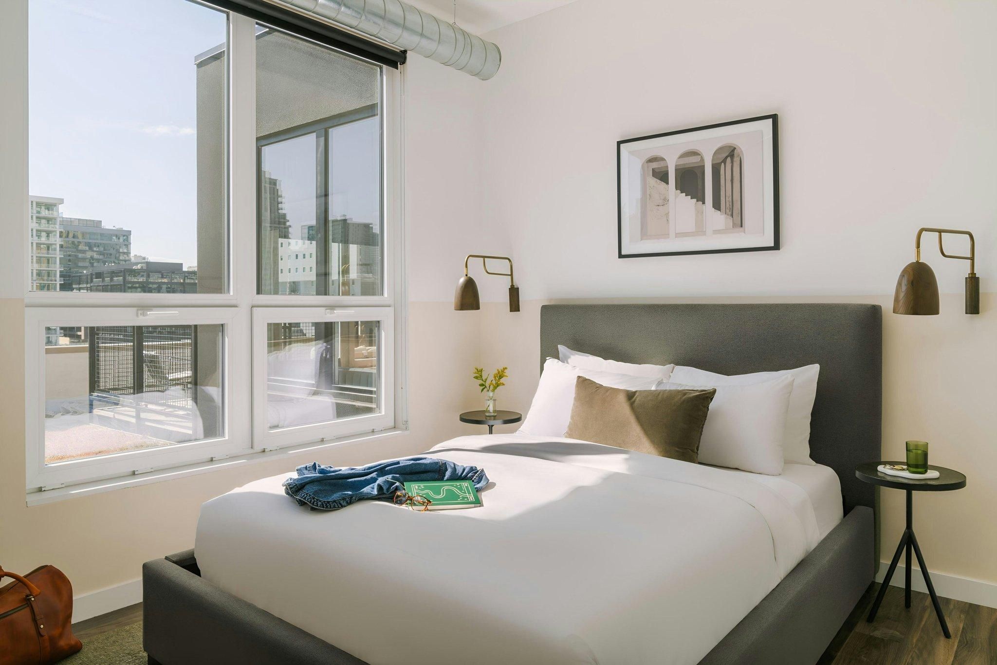 3 Bedroom Apartment, Bedroom 1: 1 Queen, Bedroom 2: 1 Queen, Bedroom 3: 1 Queen