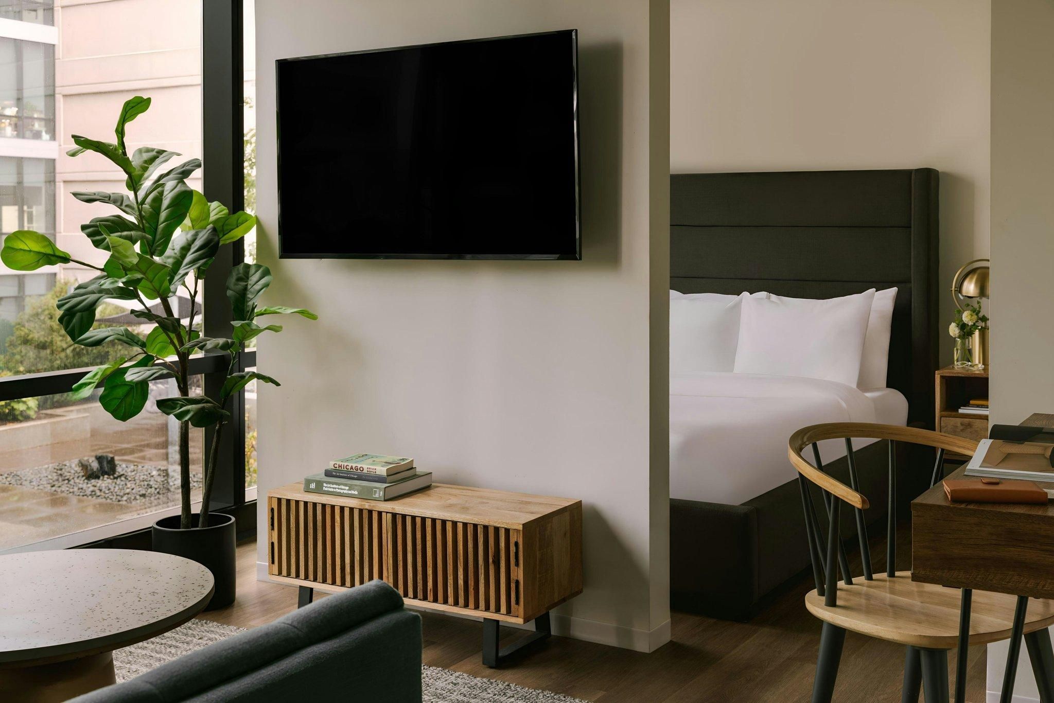 Studio Apartment, 1 Queen, City View