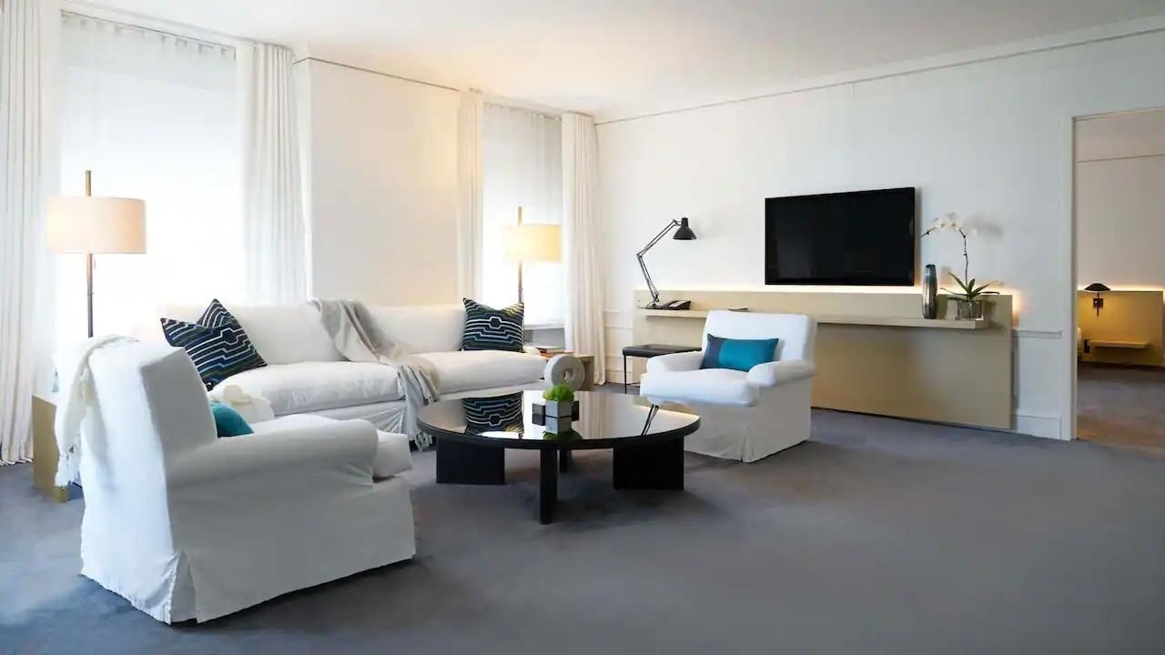 Penthouse Suite