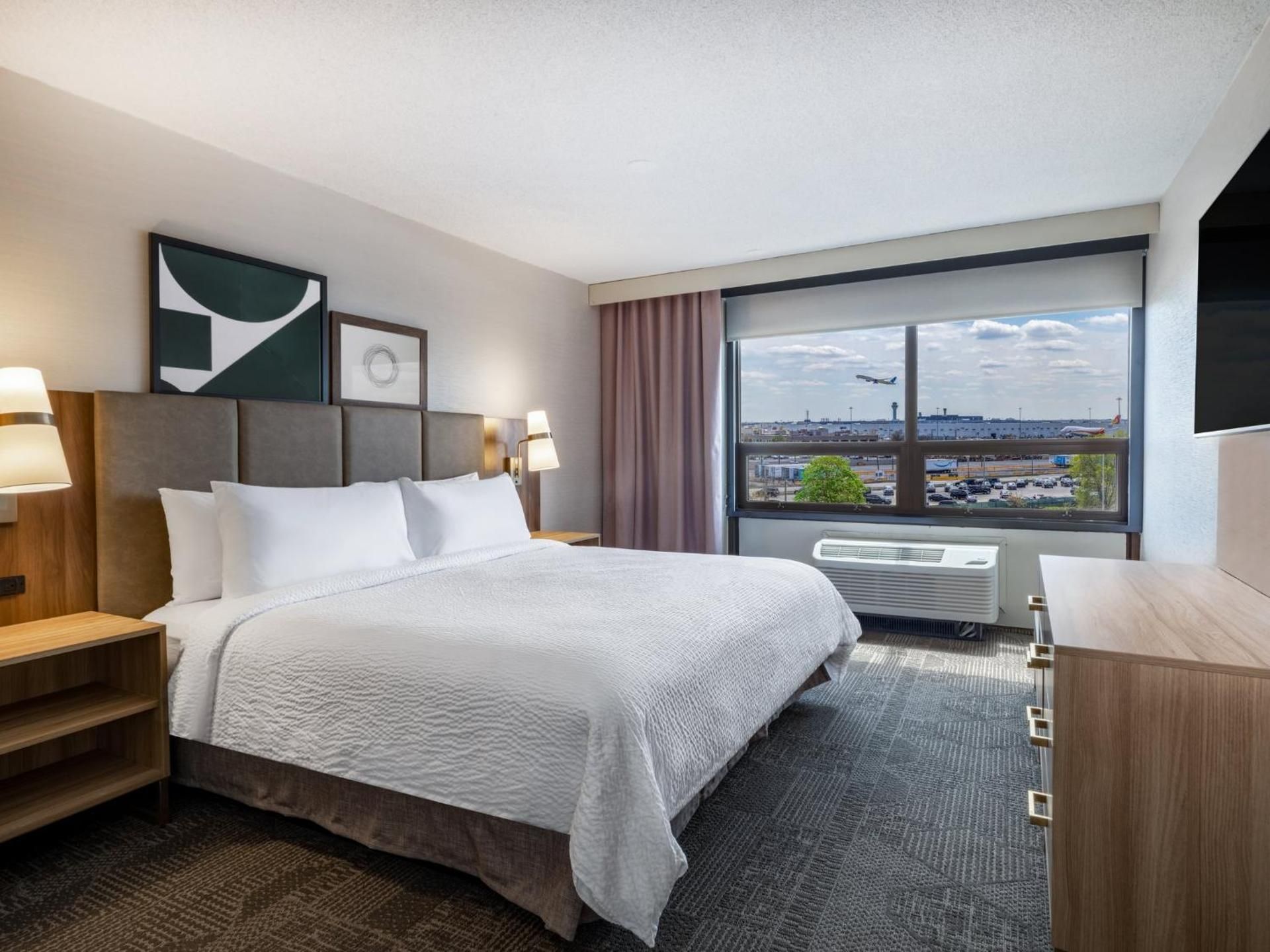 One-Bedroom King Suite with Airport View