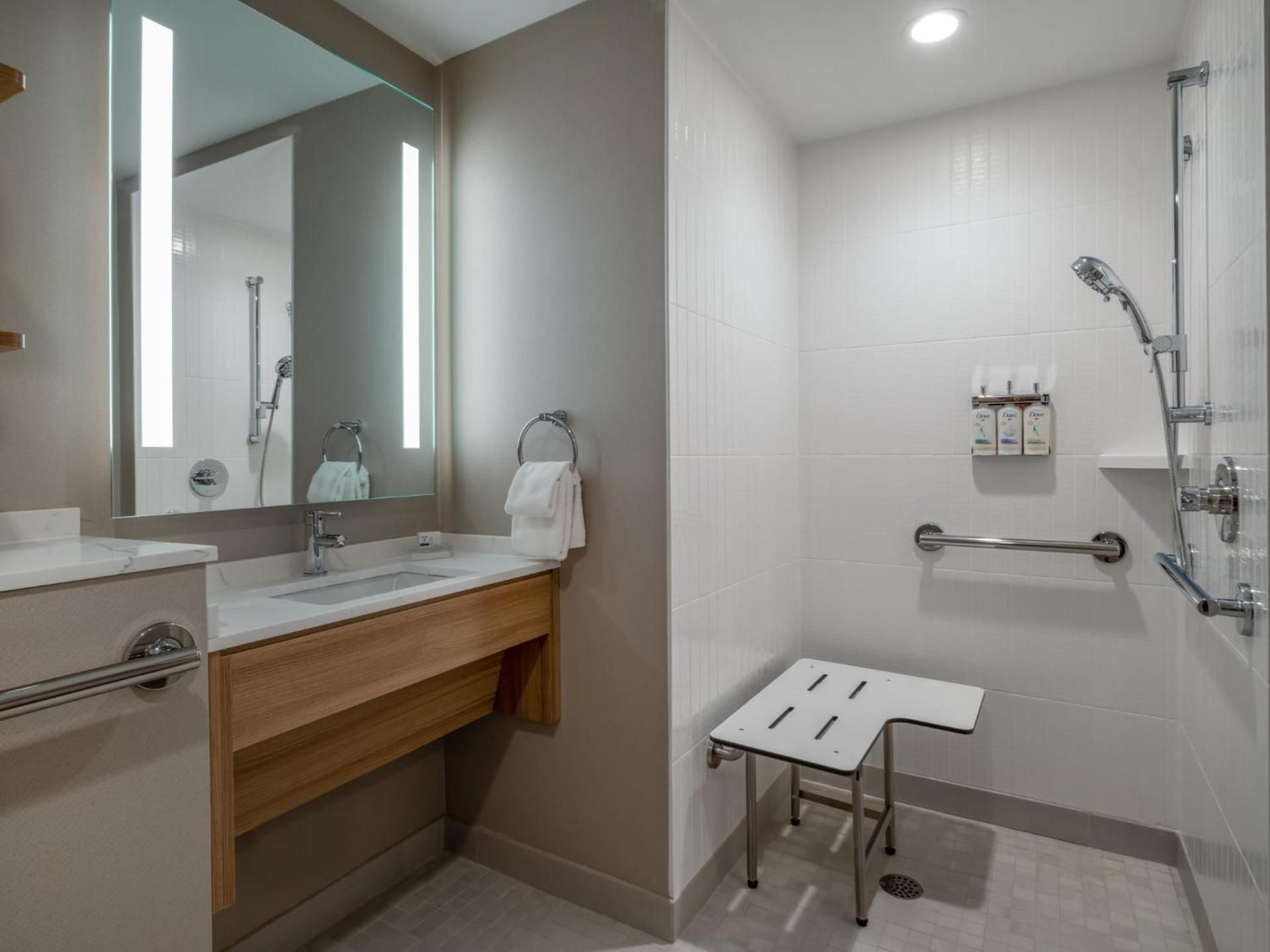 King Studio Suite with Roll-In Shower