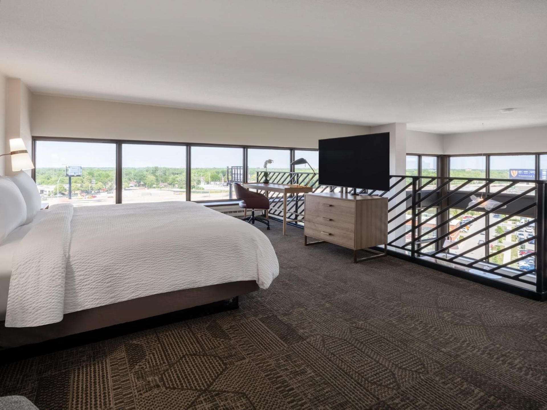 One-Bedroom Penthouse King Suite with Sofa Bed