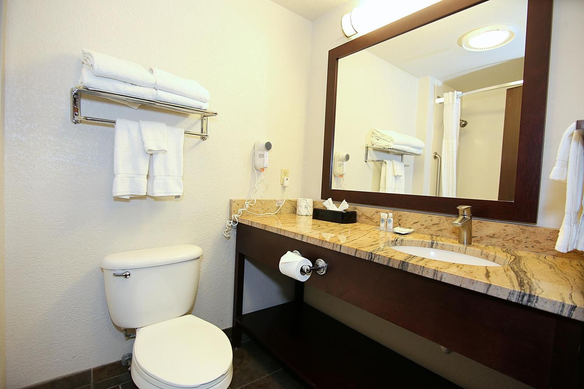 King Room - Accessible/Non-Smoking