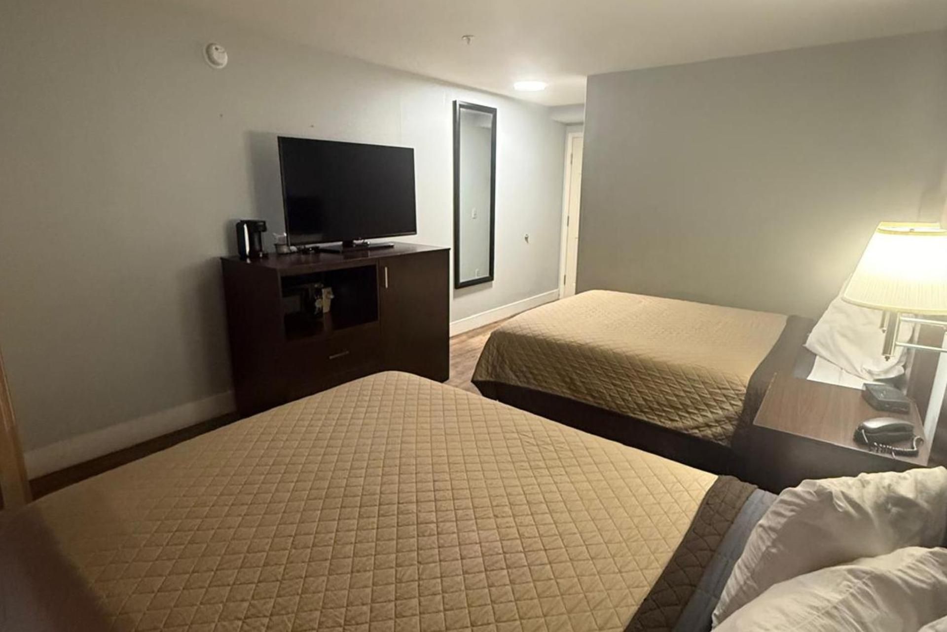 Deluxe Queen Room with Two Queen Beds