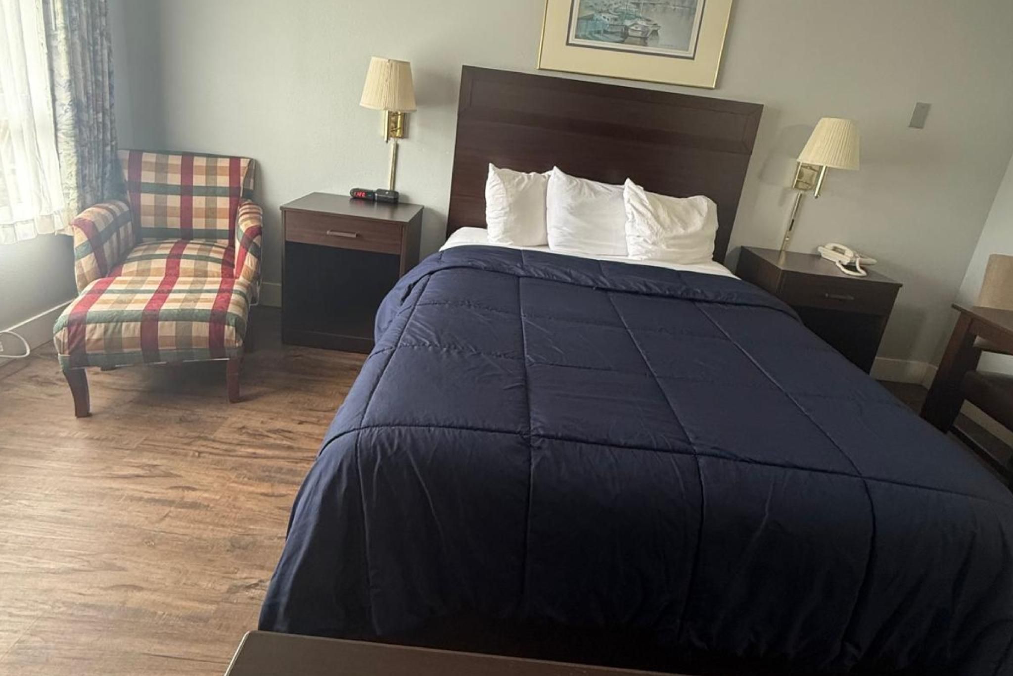 Queen Bed