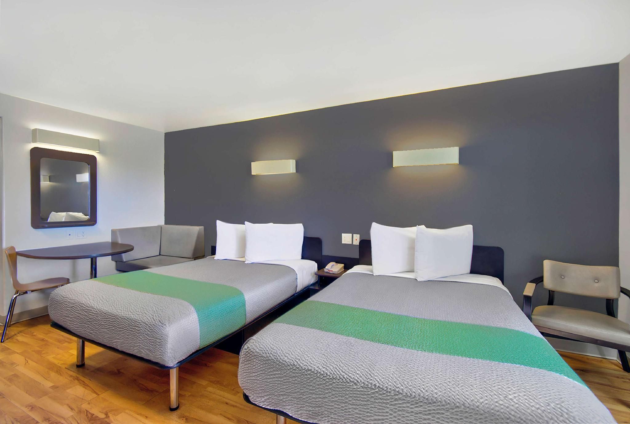 2 FULL BEDS | NON-SMOKING, KITCHEN