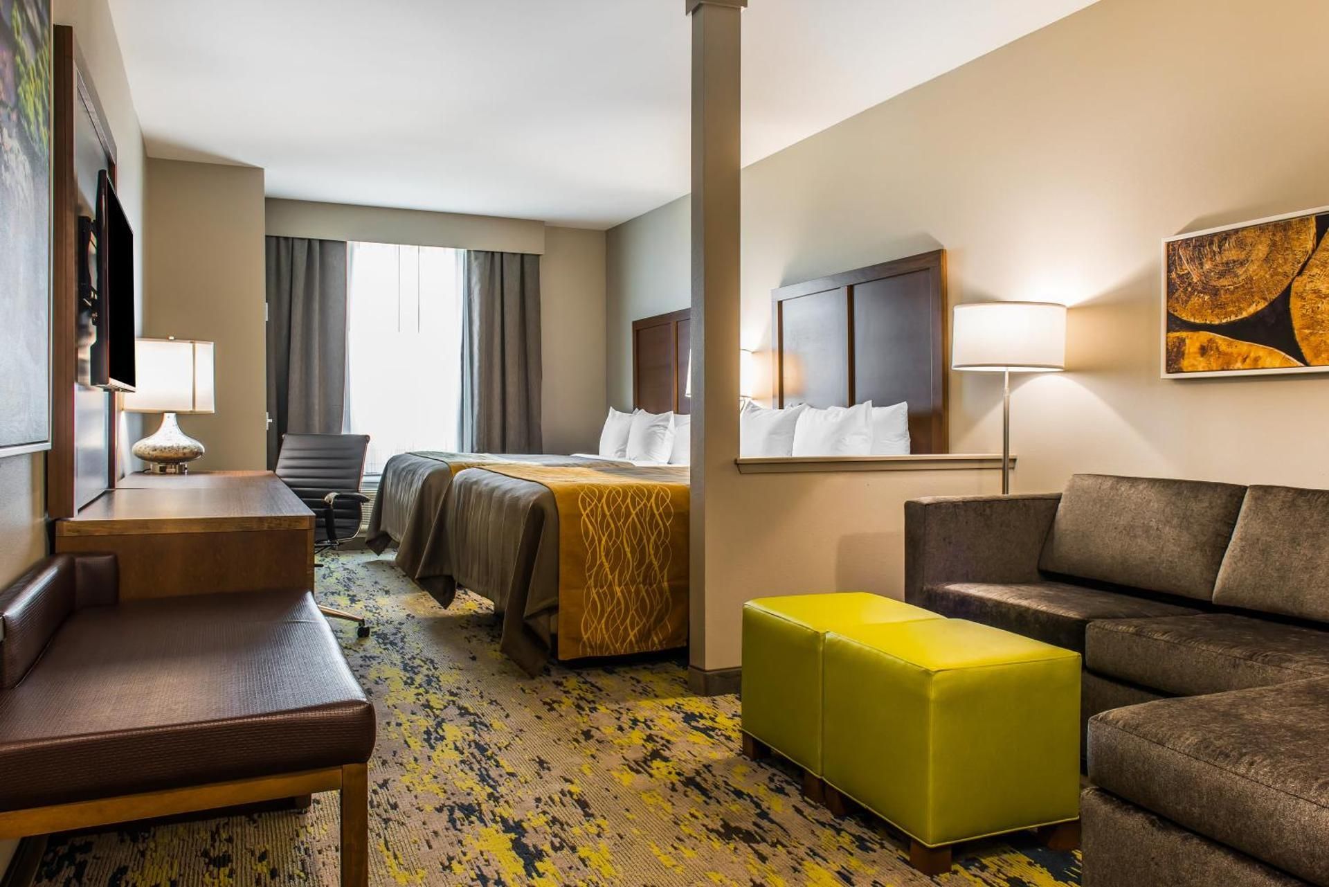 Queen Suite with Two Queen Beds - Non-Smoking