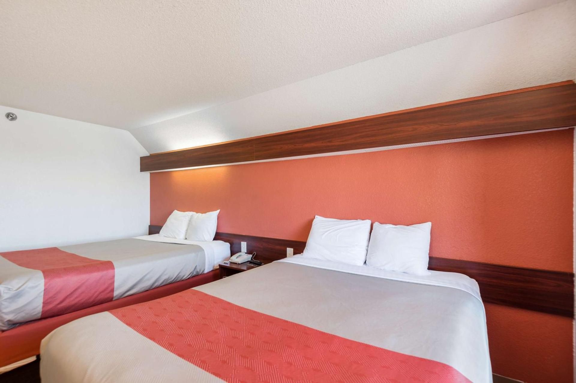 Queen Room with Two Queen Beds - Disability Access - Smoking