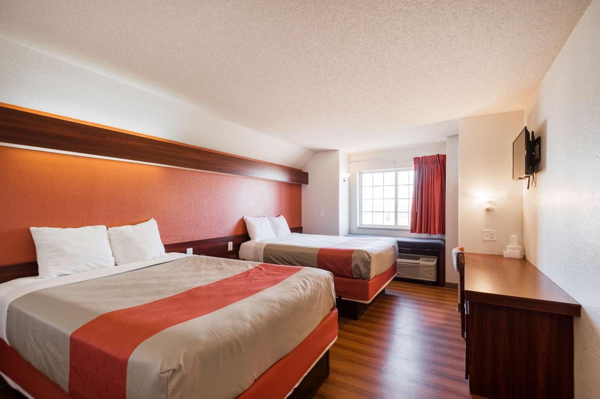 Queen Room with Two Queen Beds - Smoking