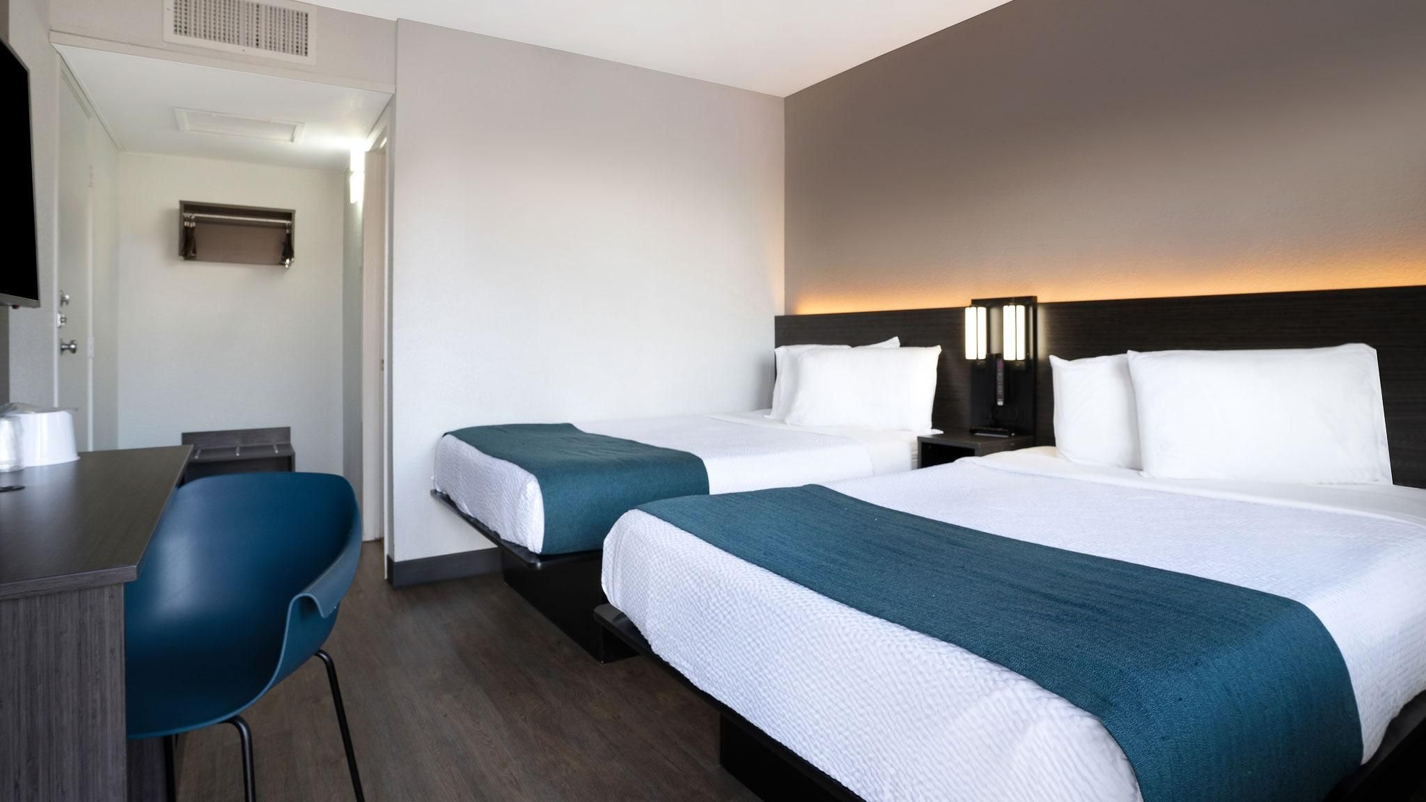 2 Full Beds | Non-Smoking