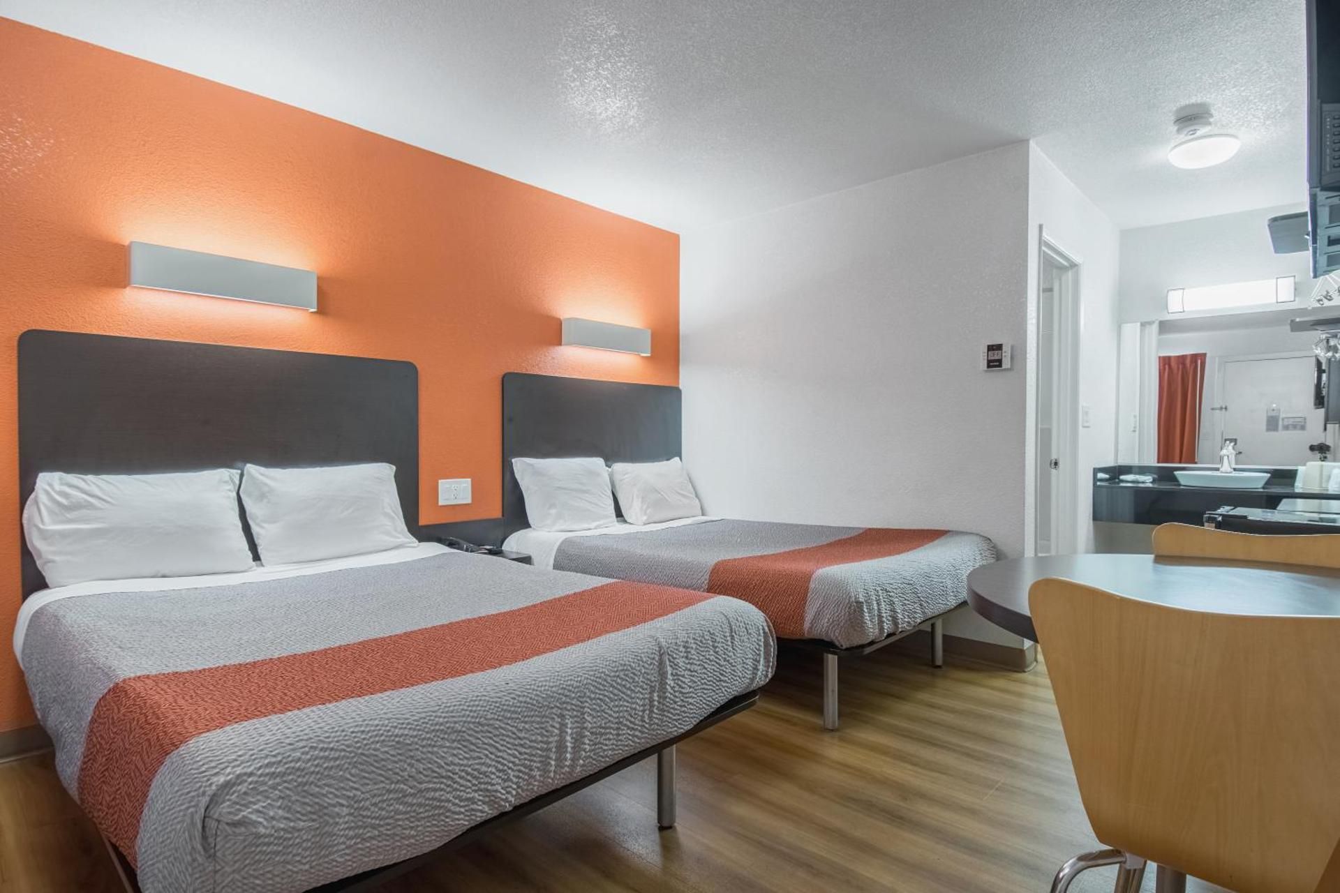 Deluxe Quadruple Room - Non-Smoking