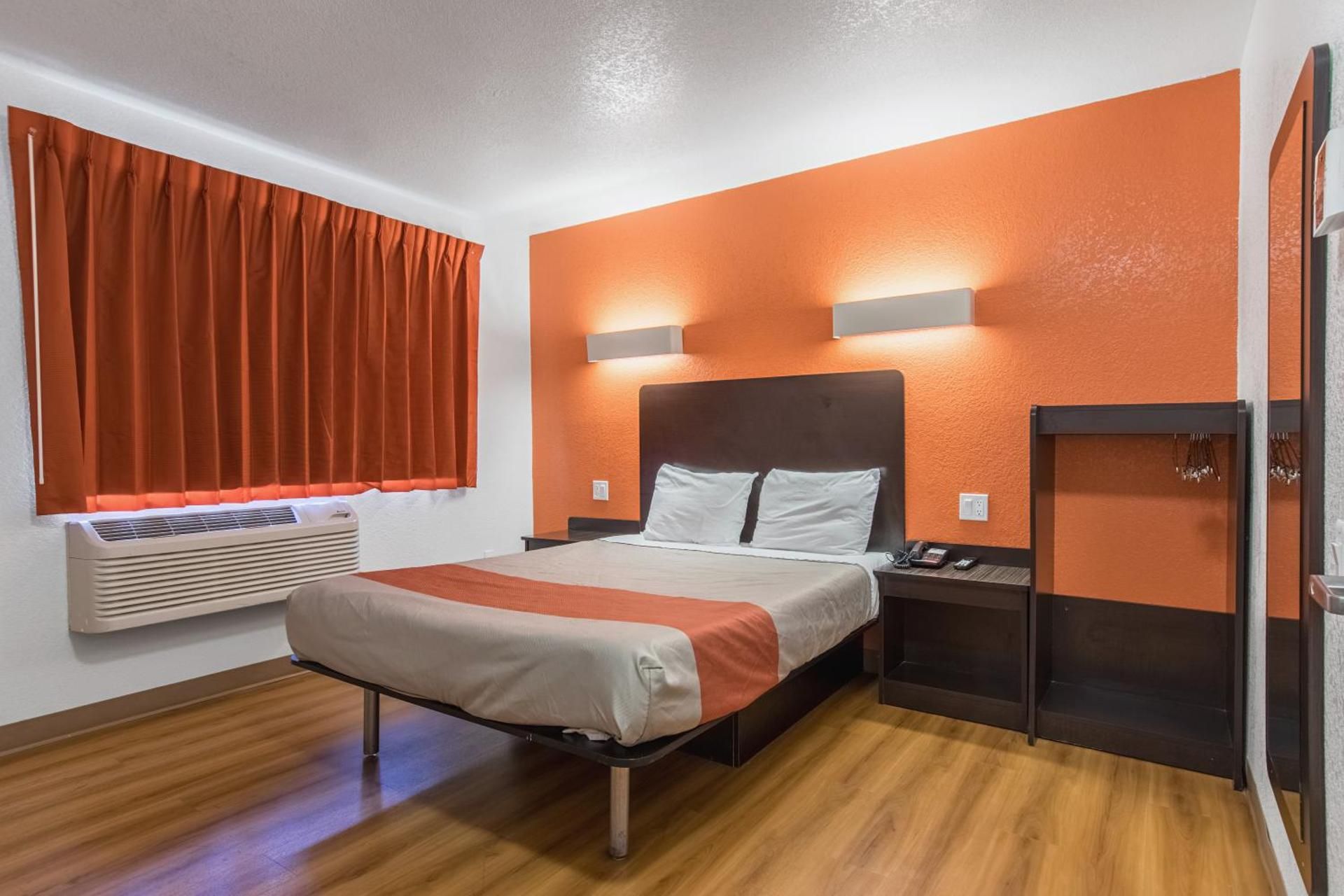 1 Queen Bed | Non-Smoking, Mini Fridge