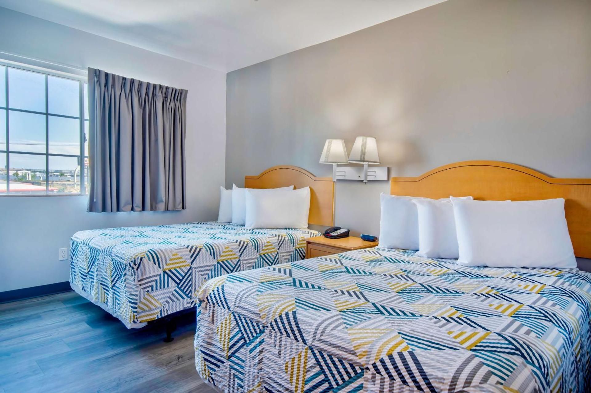 Deluxe Quadruple Room - Non-Smoking