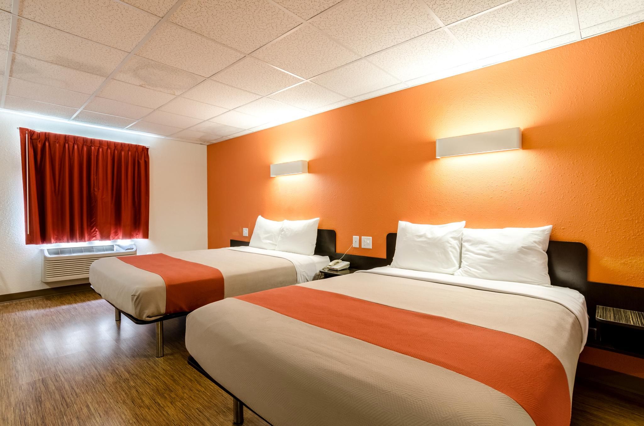 3 Queen Beds | Non-Smoking