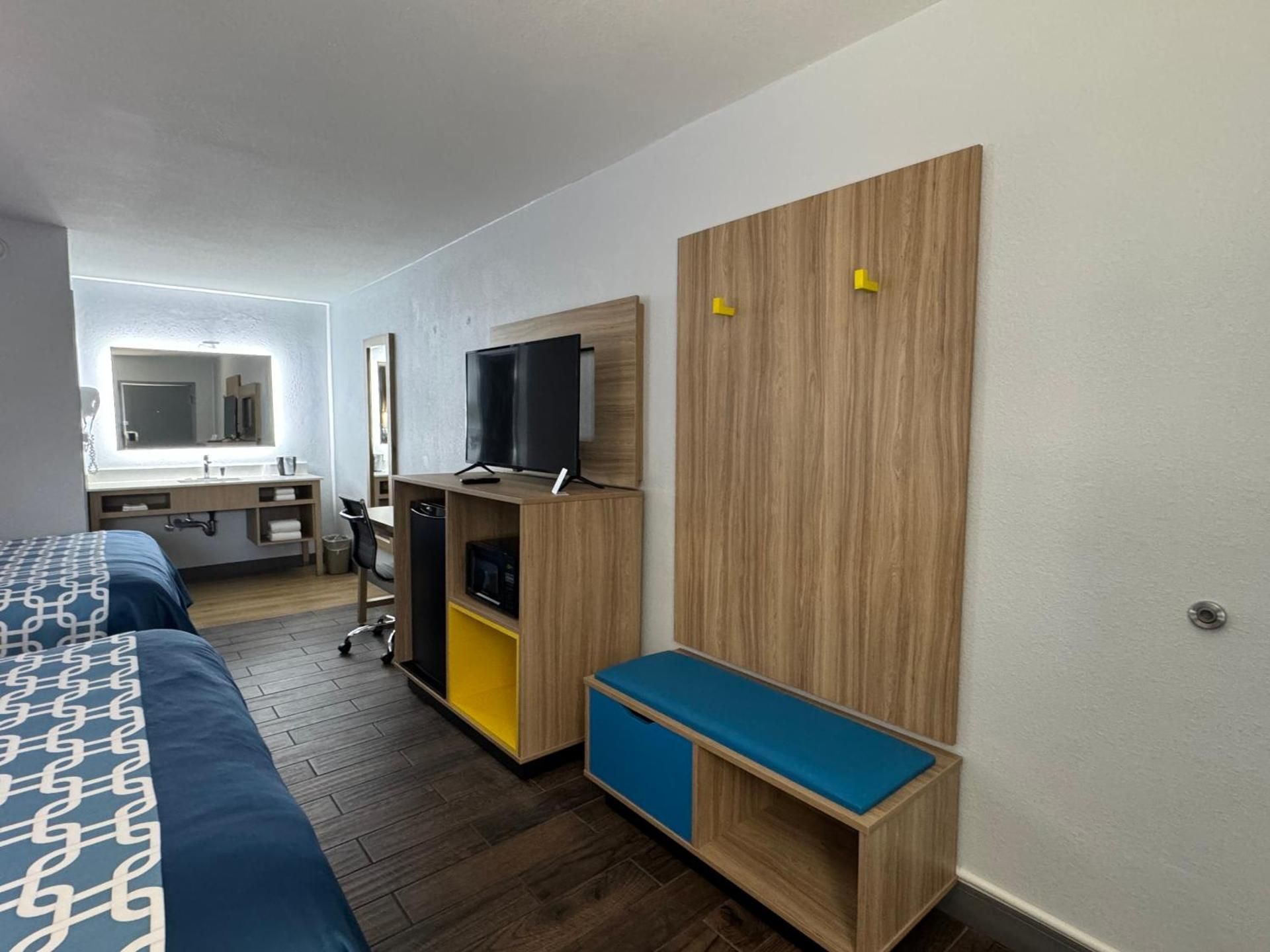 2 Double Beds, Non-Smoking