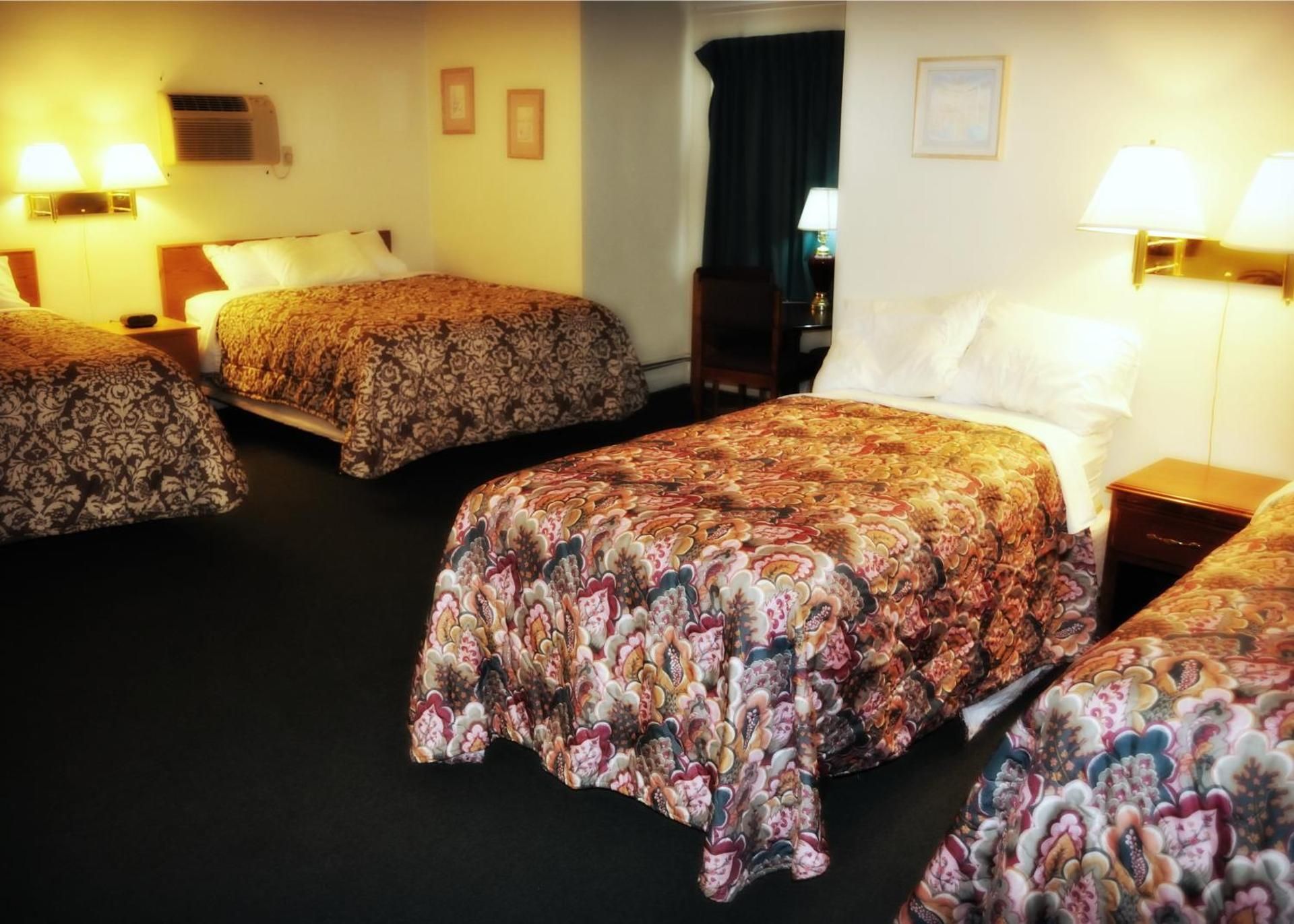 Deluxe Family Room