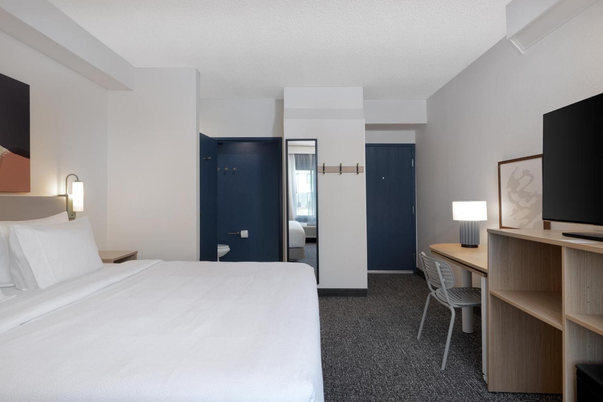 1 King Bed