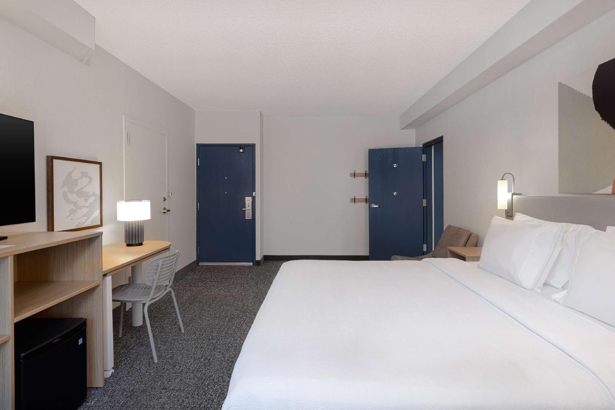 1 King Bed Mobility Accessible with Bathtub