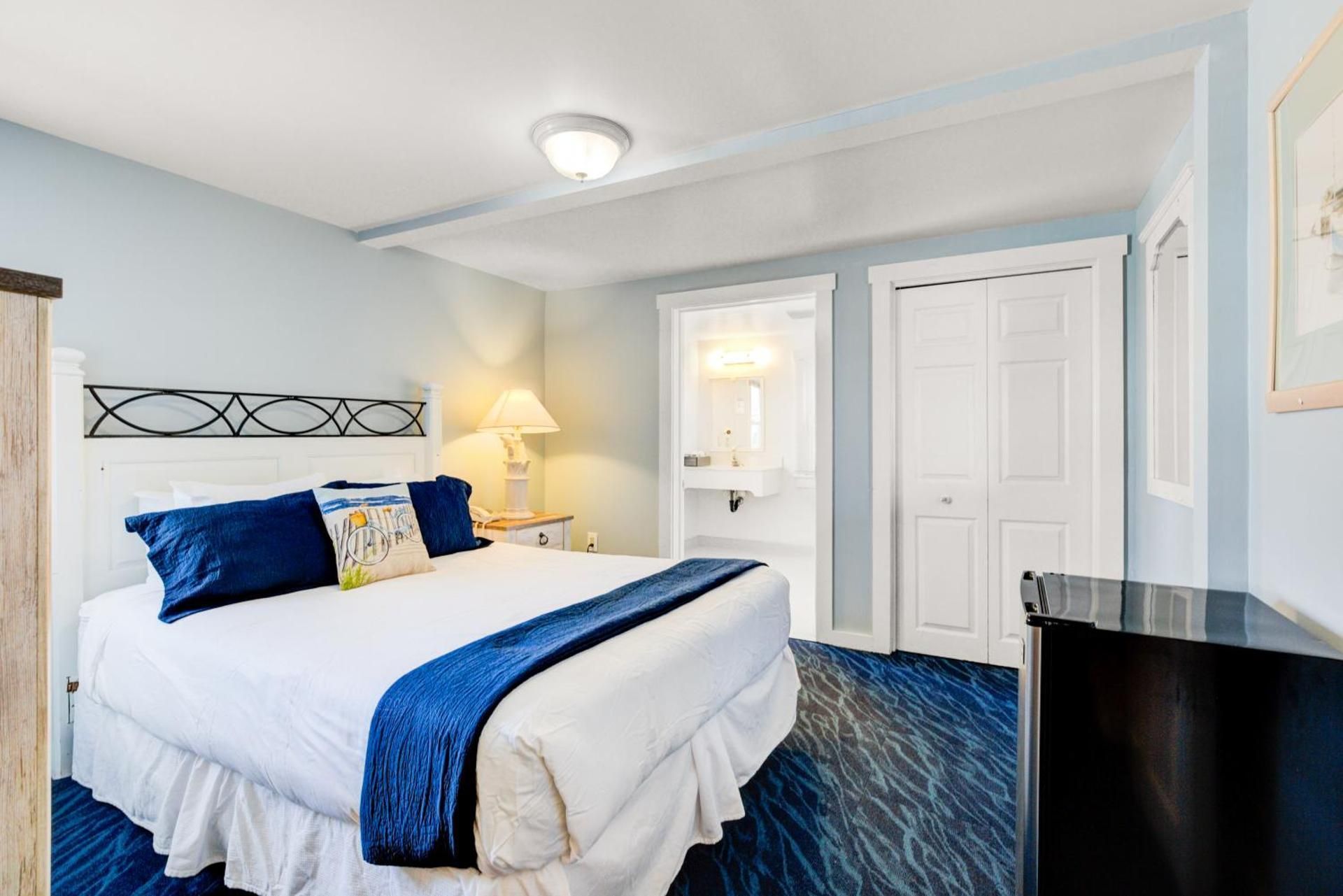 Queen Room - Disability Access