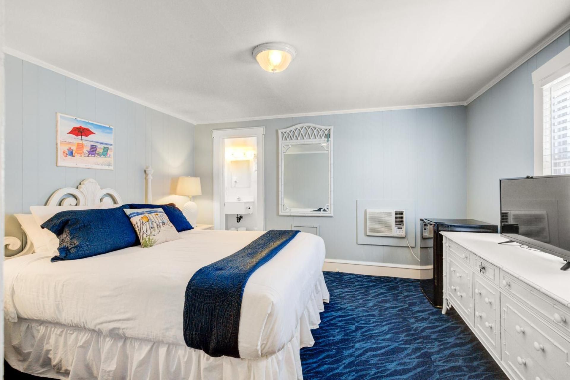 Standard Queen Room