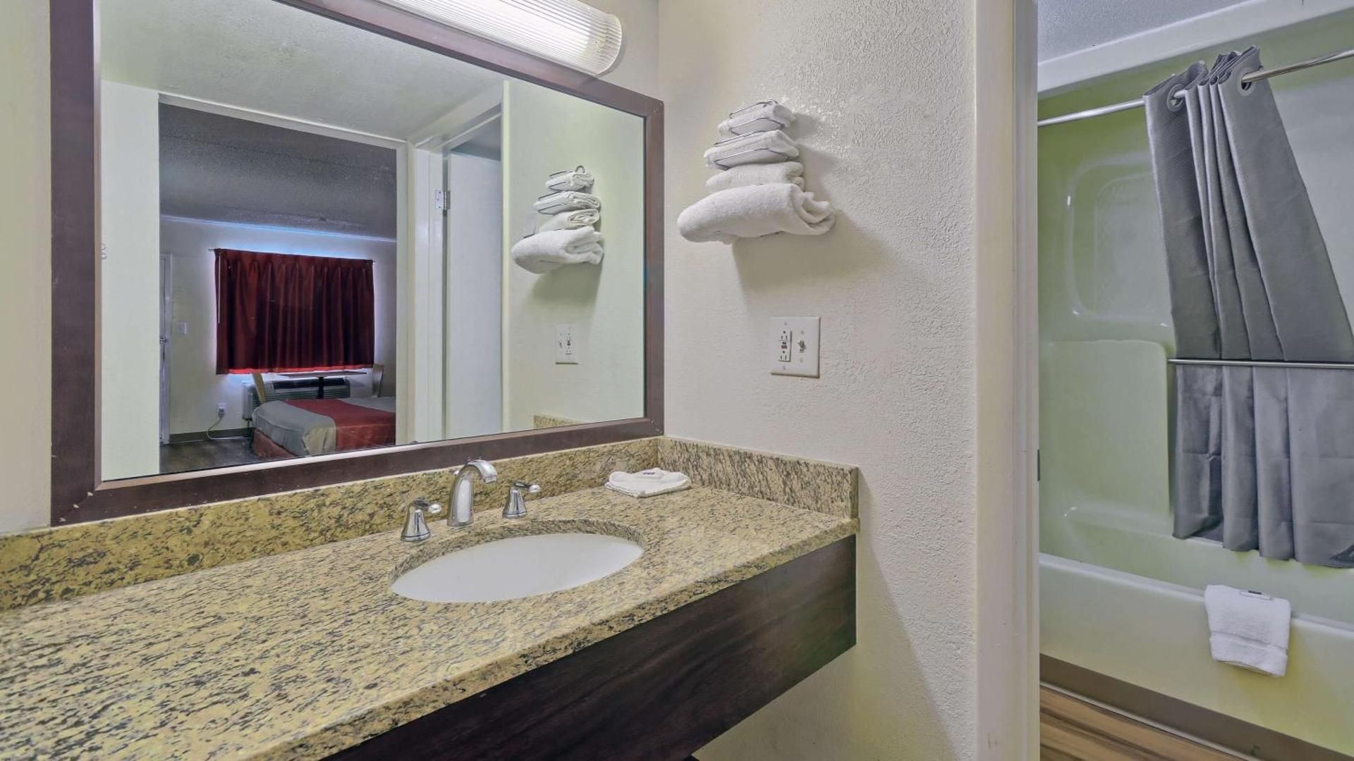 Double Room with Two Double Beds - Non-Smoking