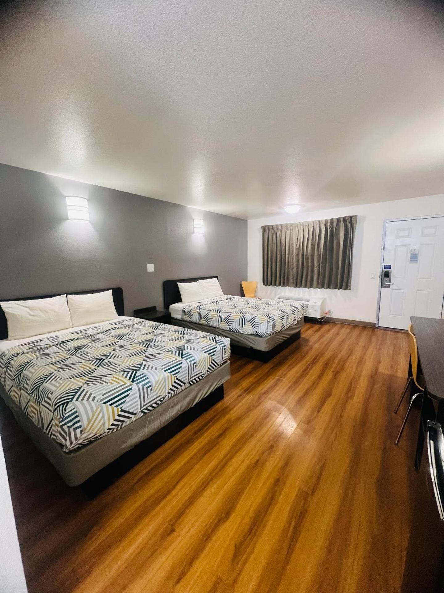 Deluxe Double Room - Smoking