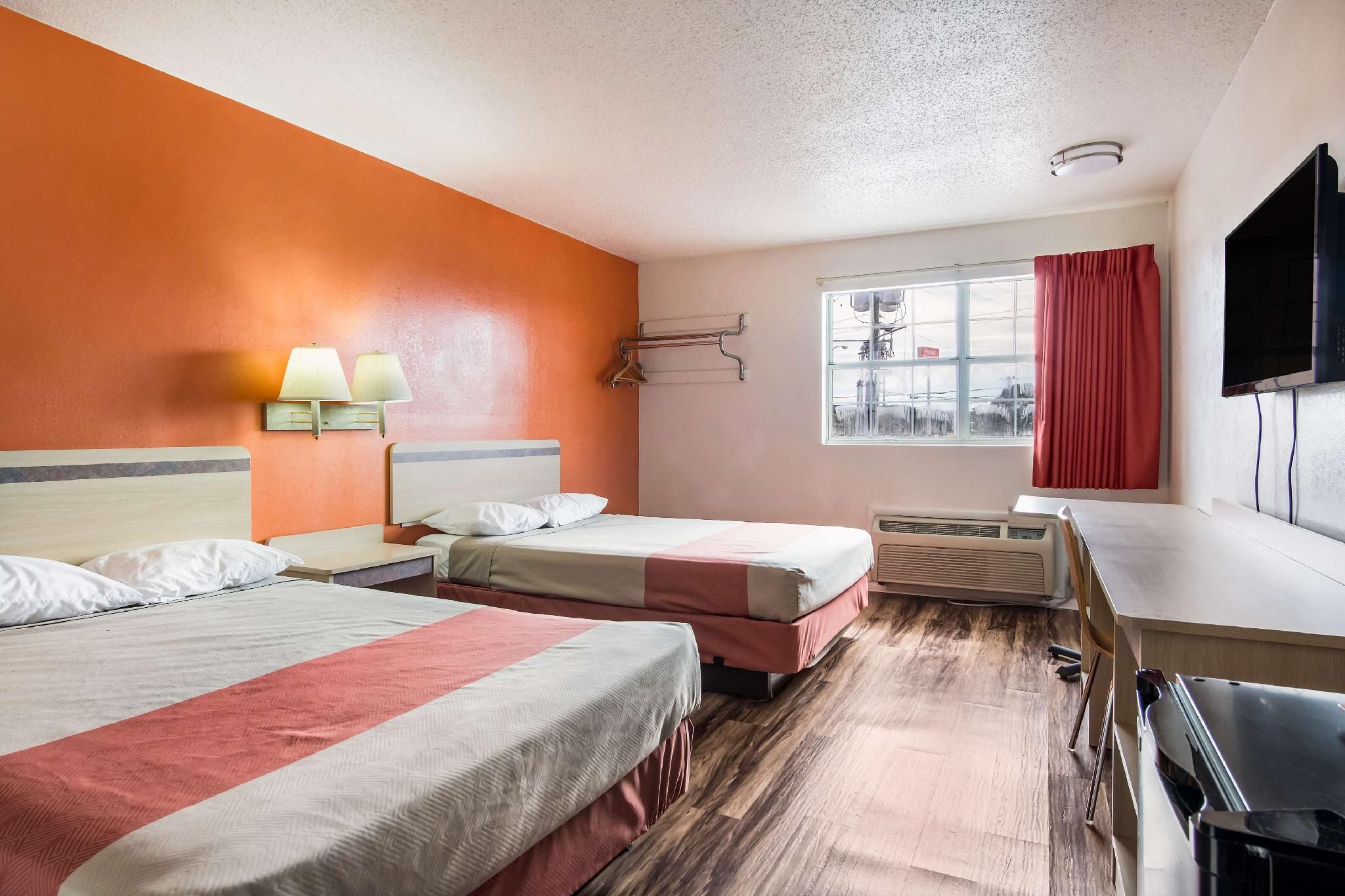 2 Full Beds | Non-Smoking