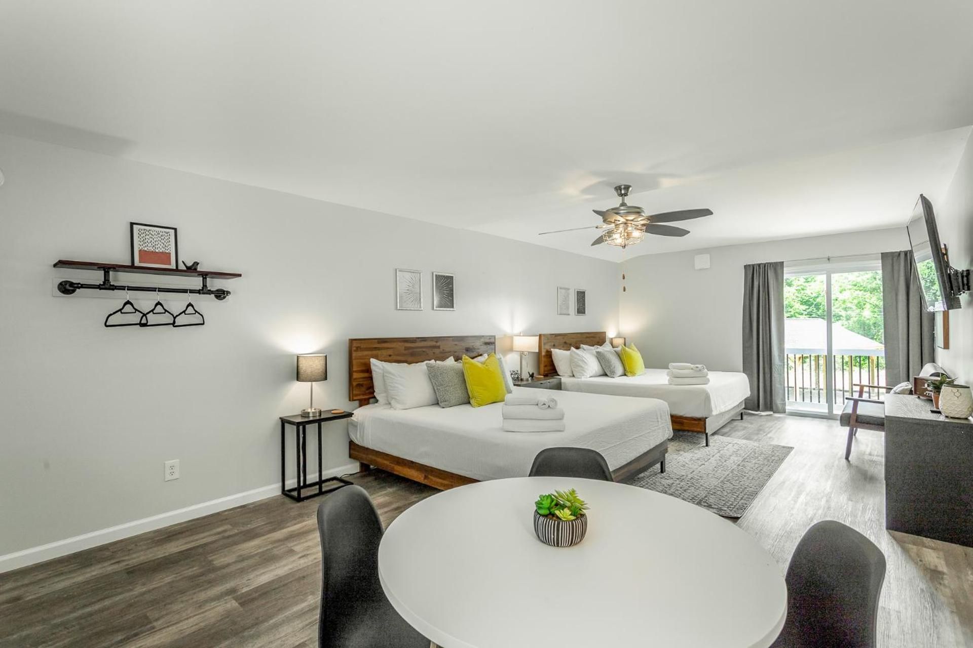 Studio Apartment