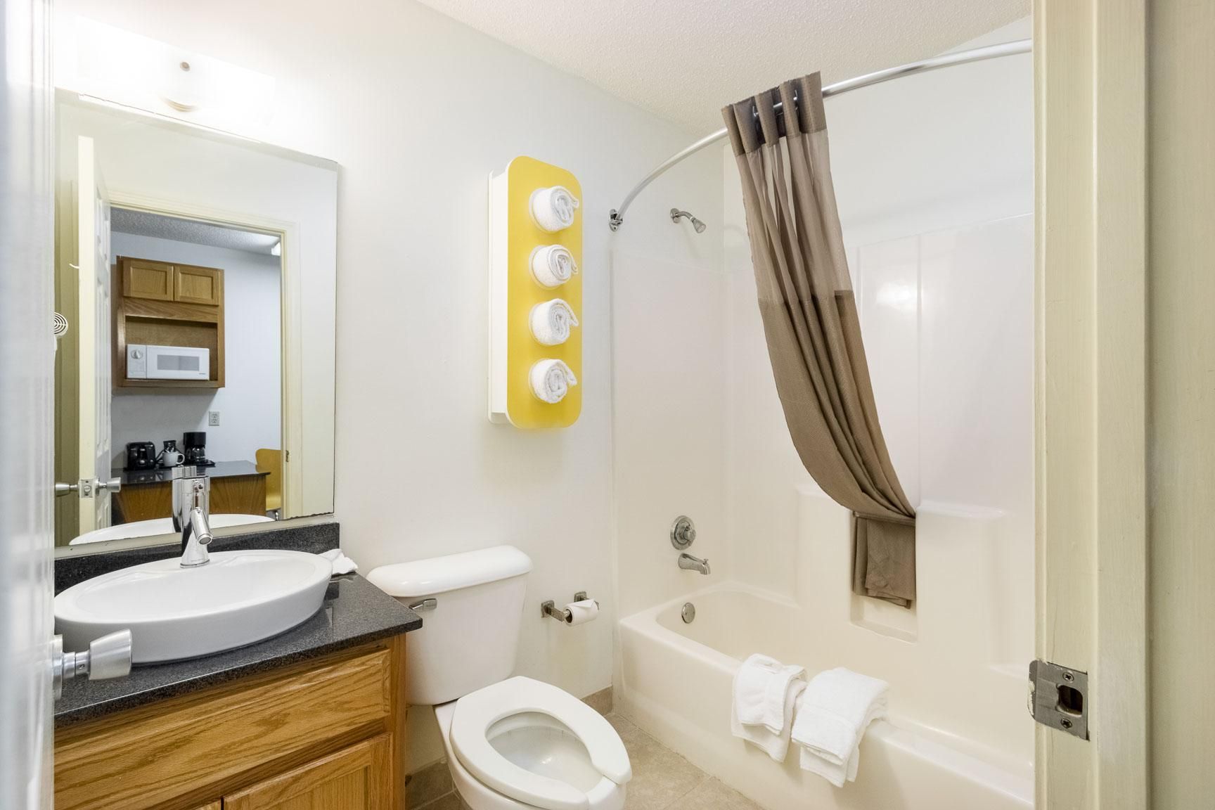 1 King Bed | Mobility Accessible Tub Smk