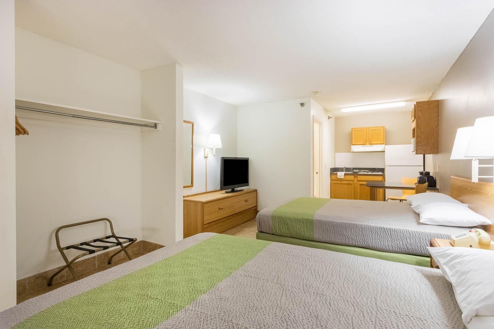 2 Full Beds | Smoking