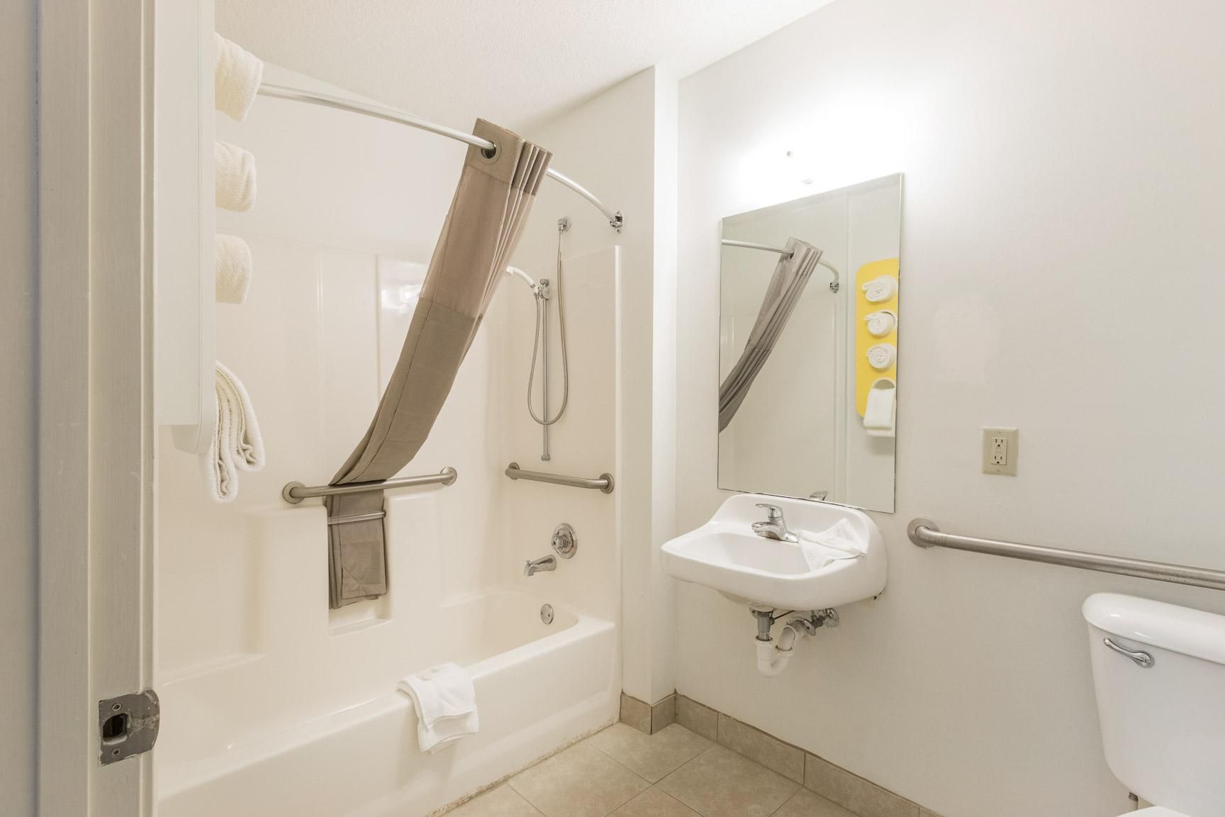 1 King Bed | Mobility Accessible Tub, Nsmk