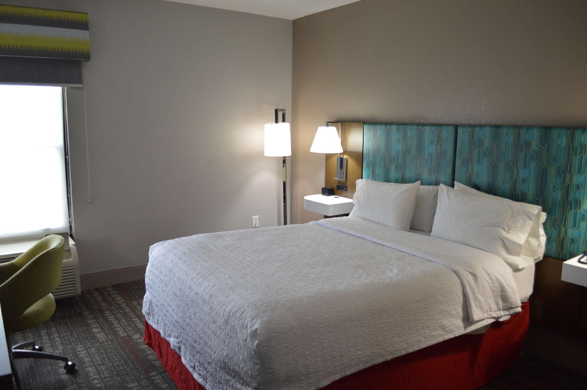 1 Queen Bed, Nonsmoking, Walk-in Shower