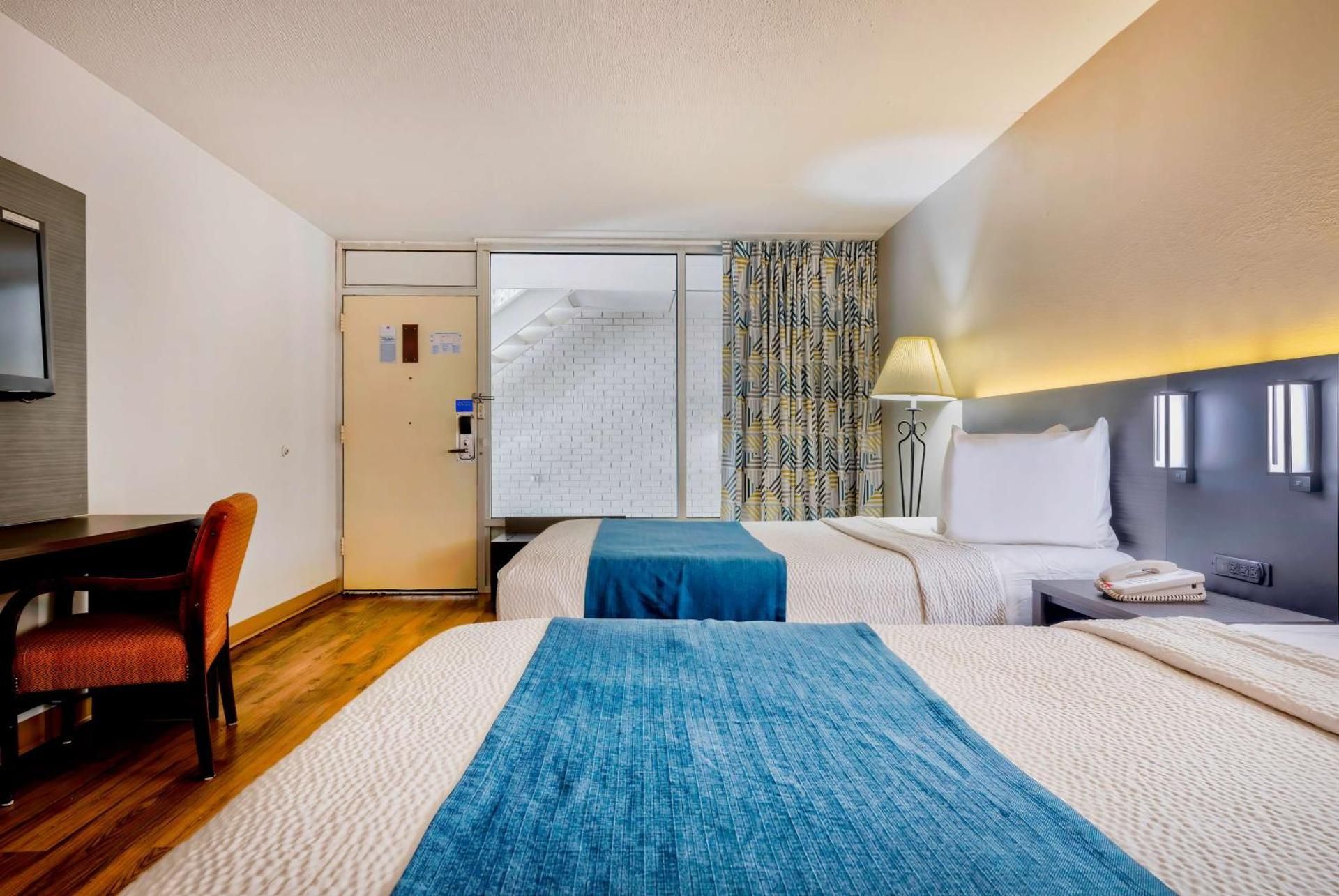 2 FULL BEDS | MOB ACC RI SHWR NSMK MICFRIDG