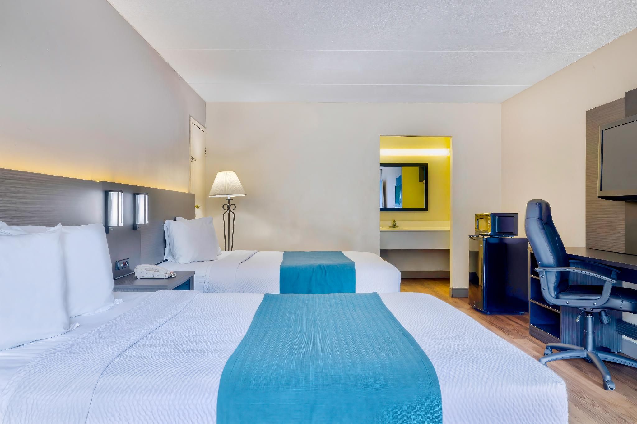 2 FULL BEDS | NON-SMOKING, MICFRIDGE